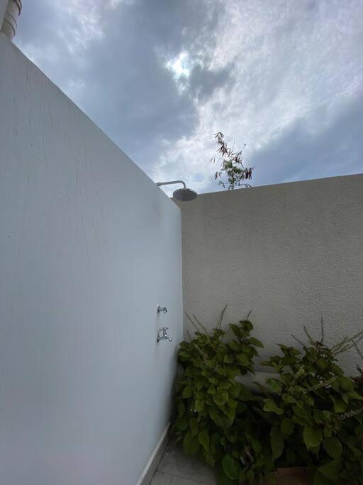 Sandstone Apartment A Walk To The Beach Flic en Flac Экстерьер фото
