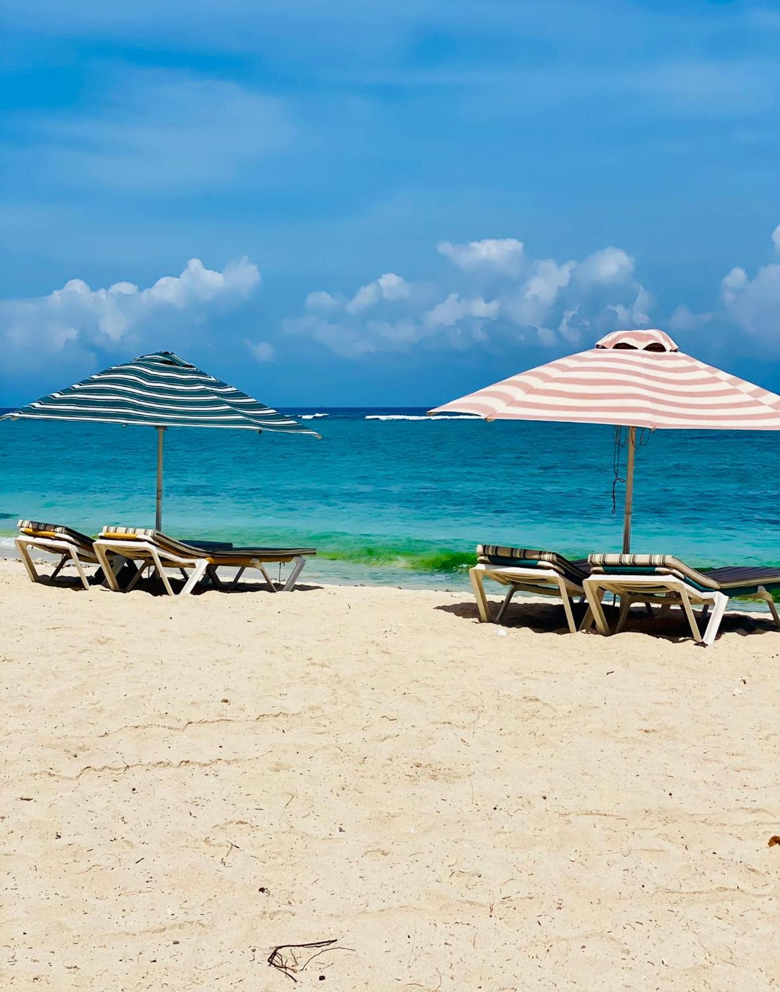 Sandstone Apartment A Walk To The Beach Flic en Flac Экстерьер фото